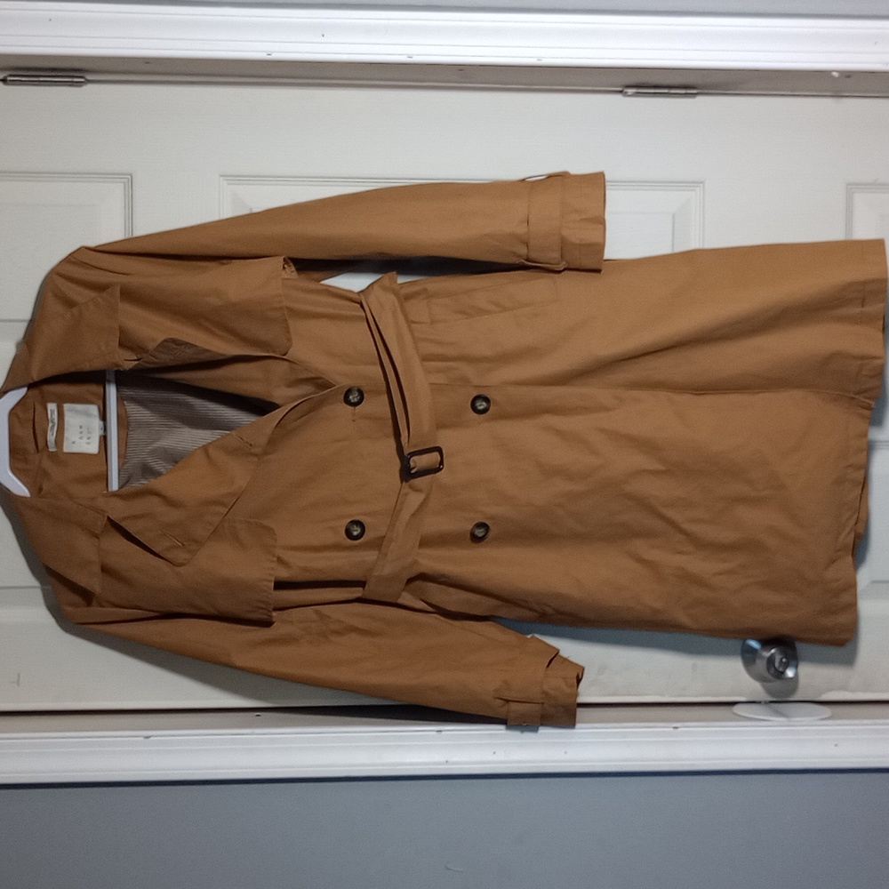 Like New Women's Trench Coat Carmel